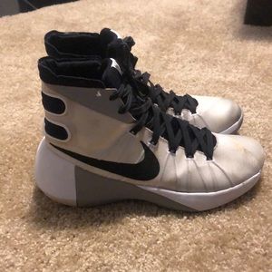 Nike Hyperdunk 2015 Size 9